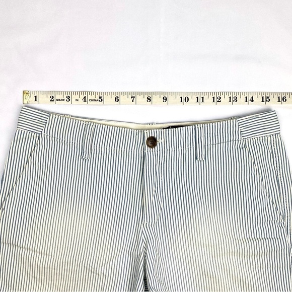 GAP Railroad Stripe City Short Mid-Rise Chinos Blue & White Size 4 (EUC) - Picture 9 of 13